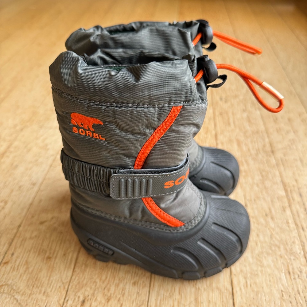 Sorel Flurry Toddler Kids Gray and Orange Snow Boots